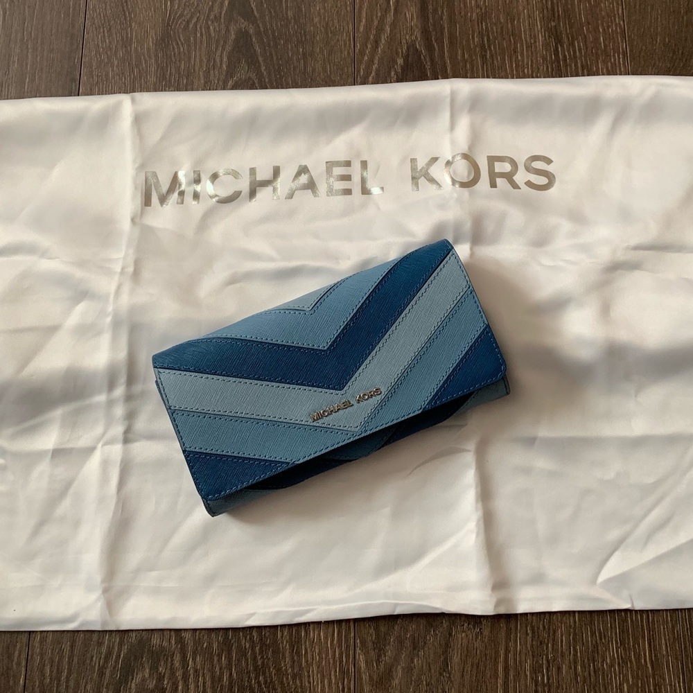 Michael Kors Chevron Large Wallet